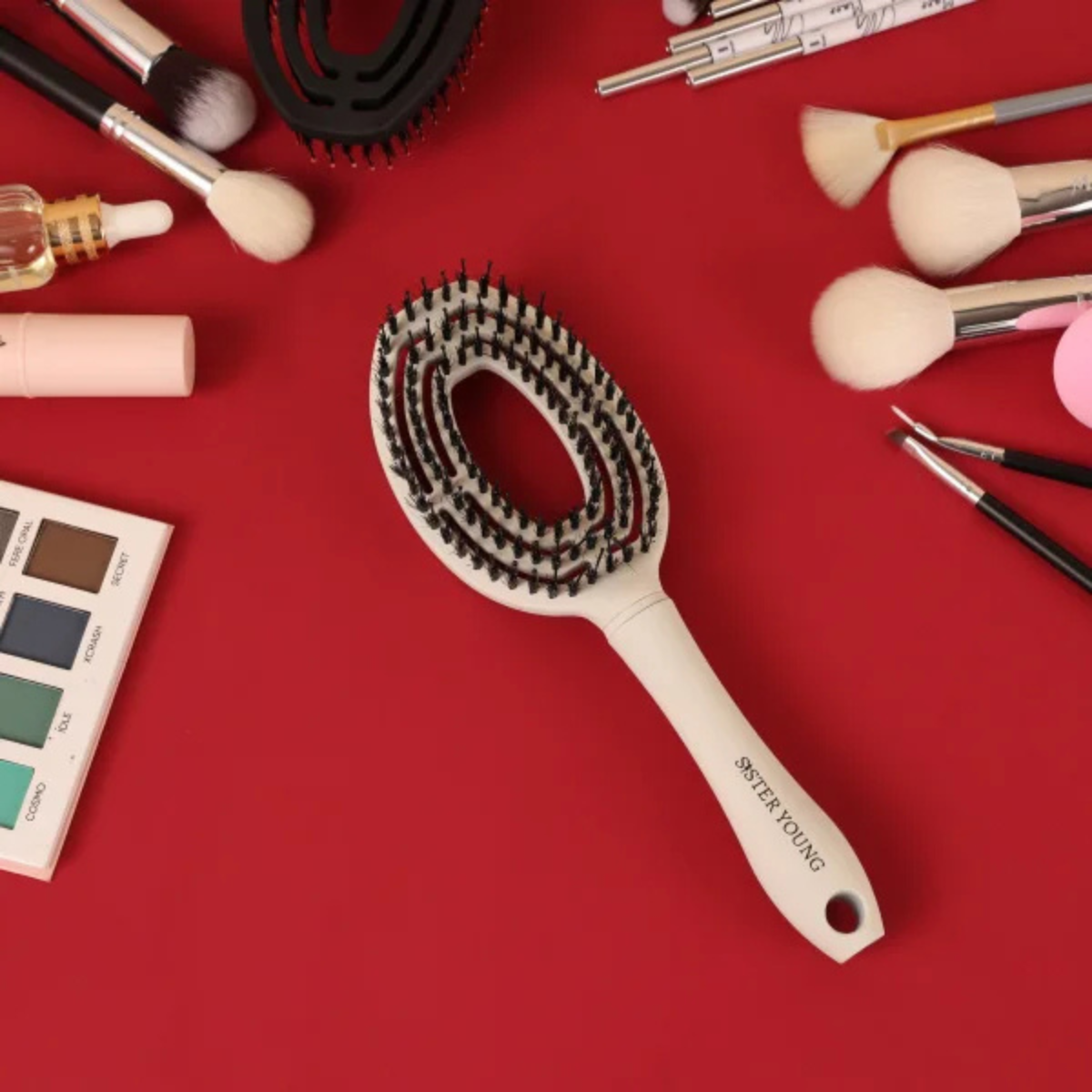 COCO WHITE – Hair brush